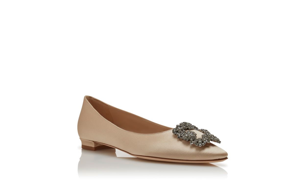 Zapatillas planas de satín champagne con hebilla de joyería