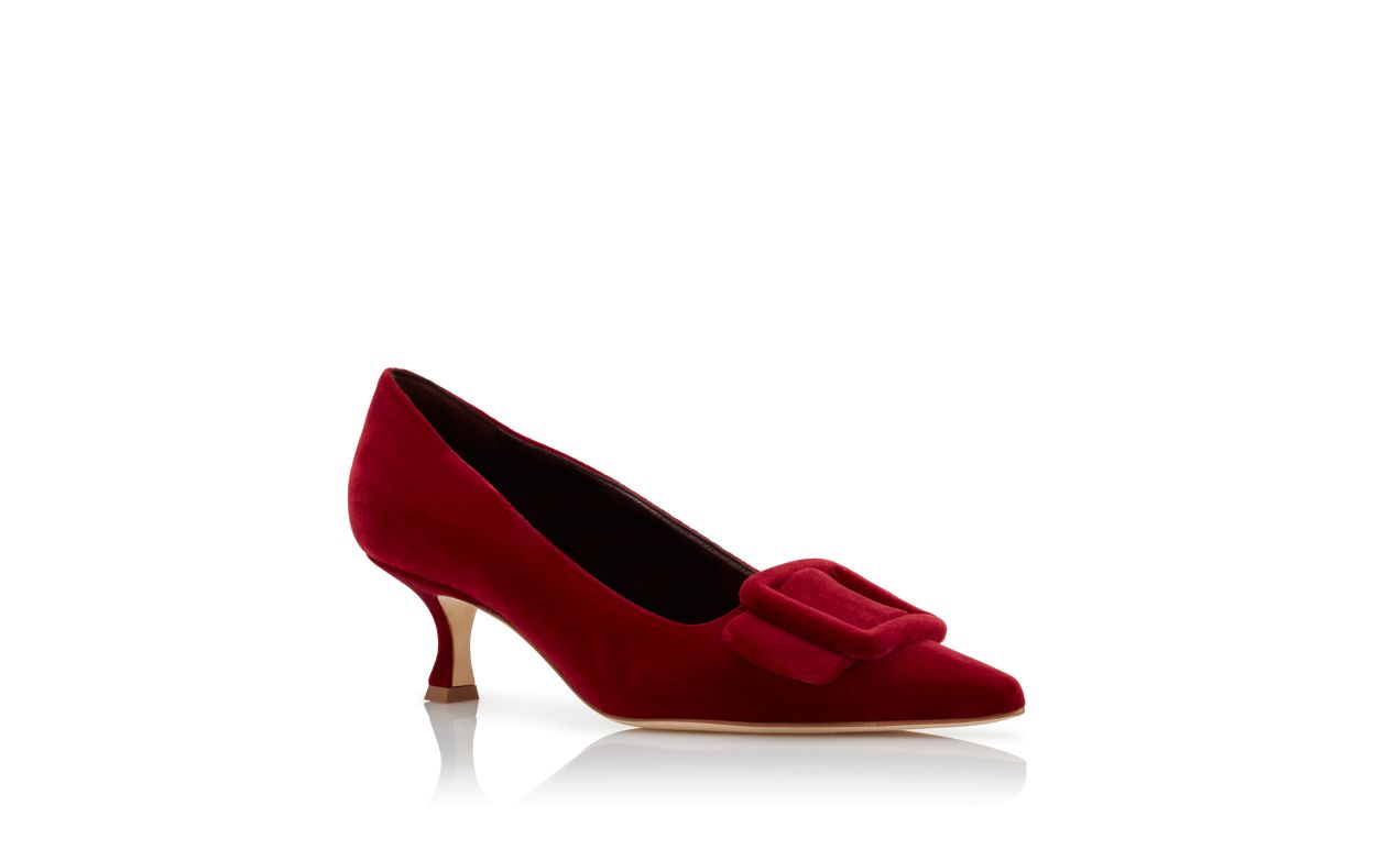 Zapatillas con detalle de hebilla de terciopelo rojo
