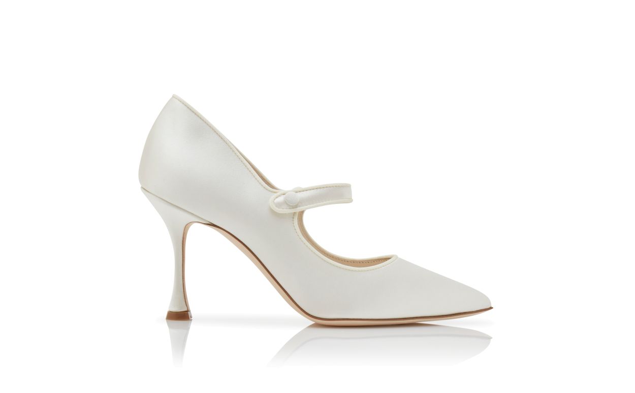 Zapatillas de punta puntiaguda de satín crema