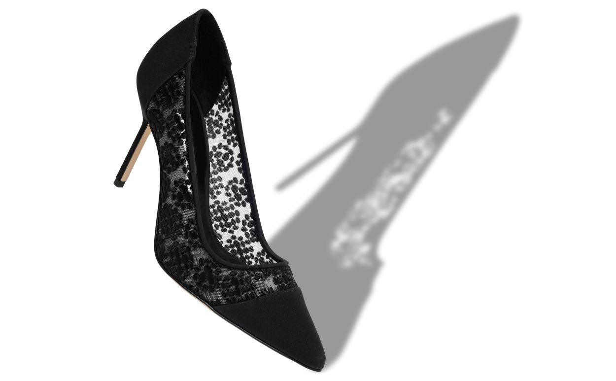 Zapatillas de Puntera Punta Negra con Detalle Floral de Encaje