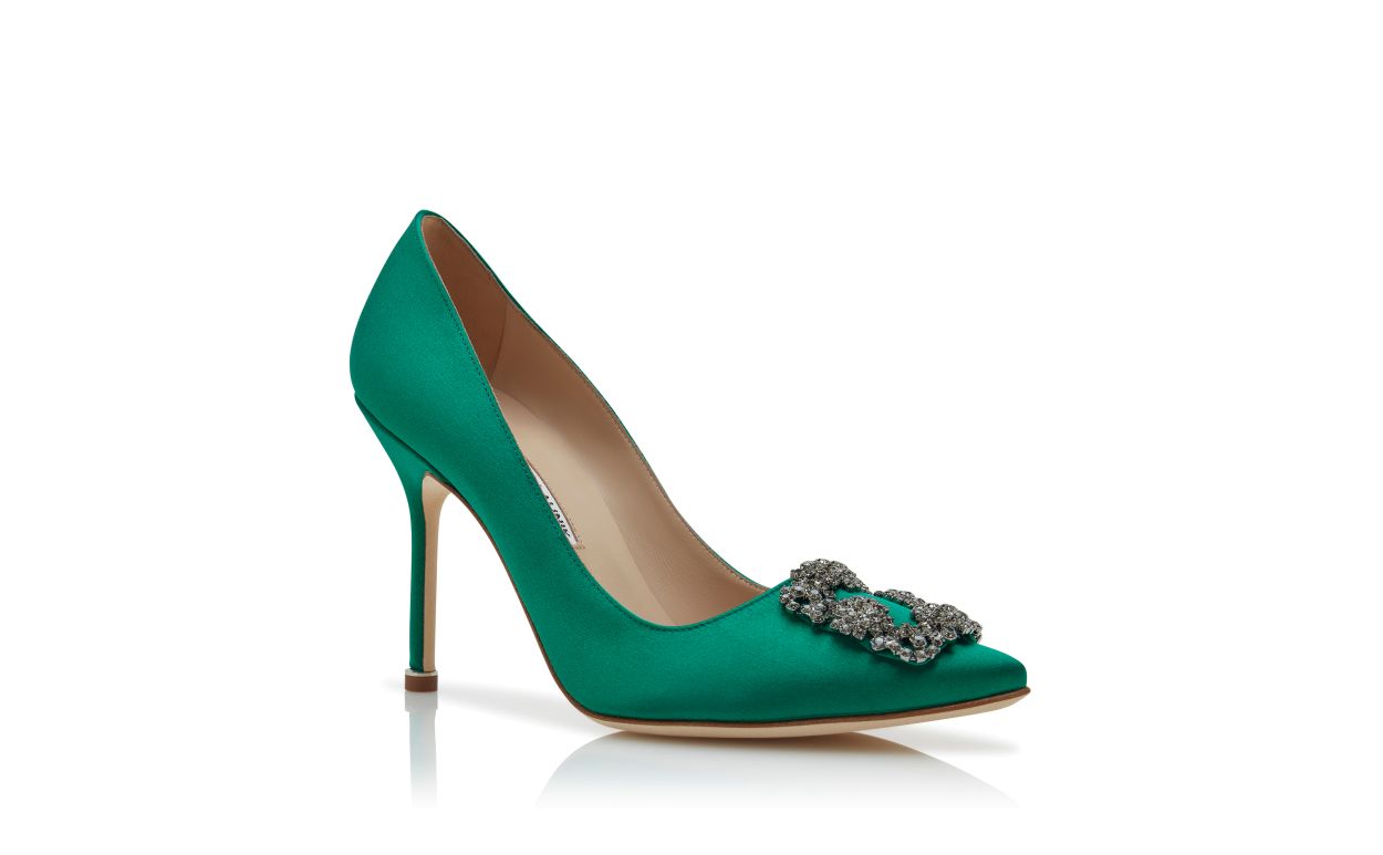 Zapatos de tacón con hebilla de joya de satén verde