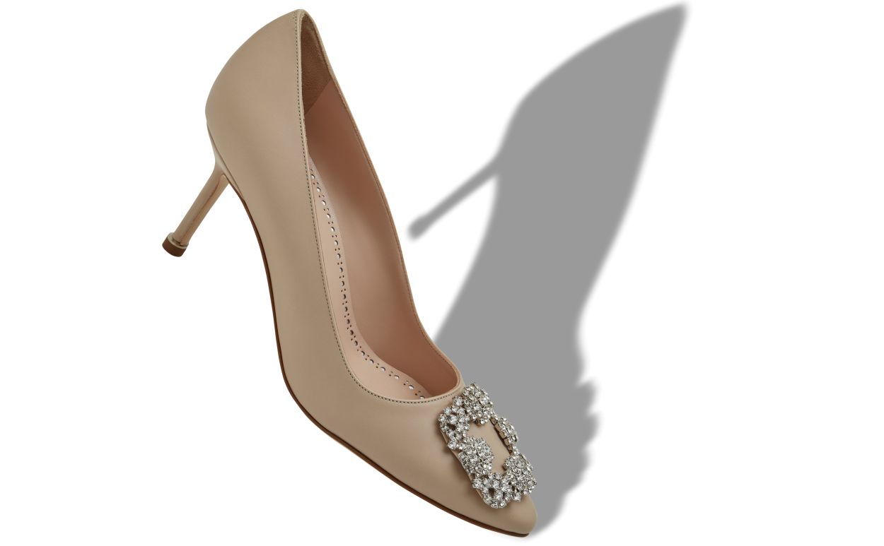 Zapatillas de cuero de ternera beige claro con hebilla de joya