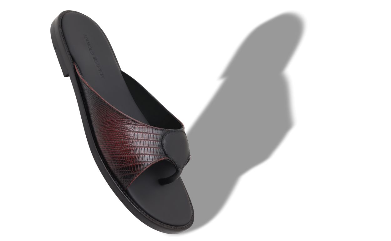 Sandalias de cuero de vitela rojo oscuro con estampado de lagarto