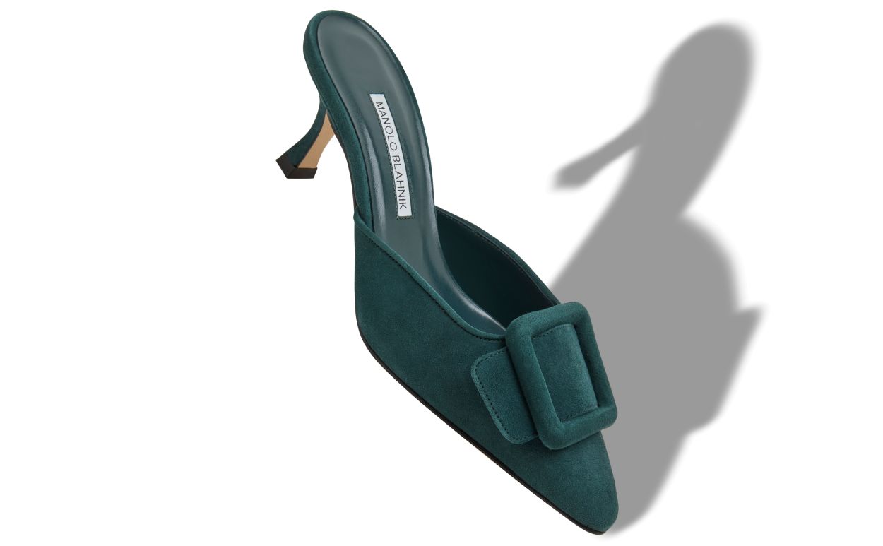 Mules de ante verde oscuro con detalle de hebilla