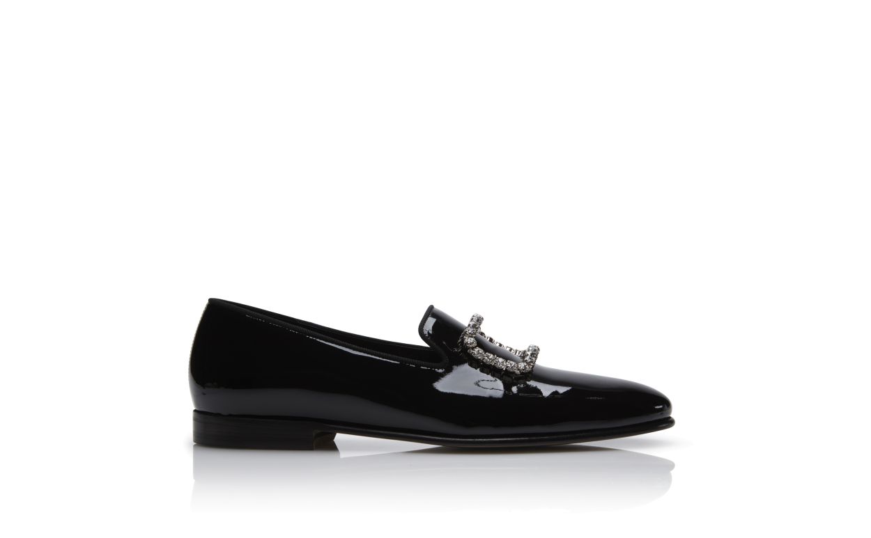 Zapatillas de cuero brillante negro con hebilla de joyería
