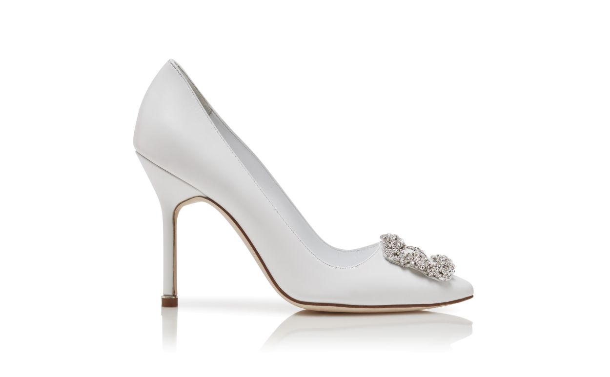 Zapatillas de cuero de becerro blanco con hebilla de joyería