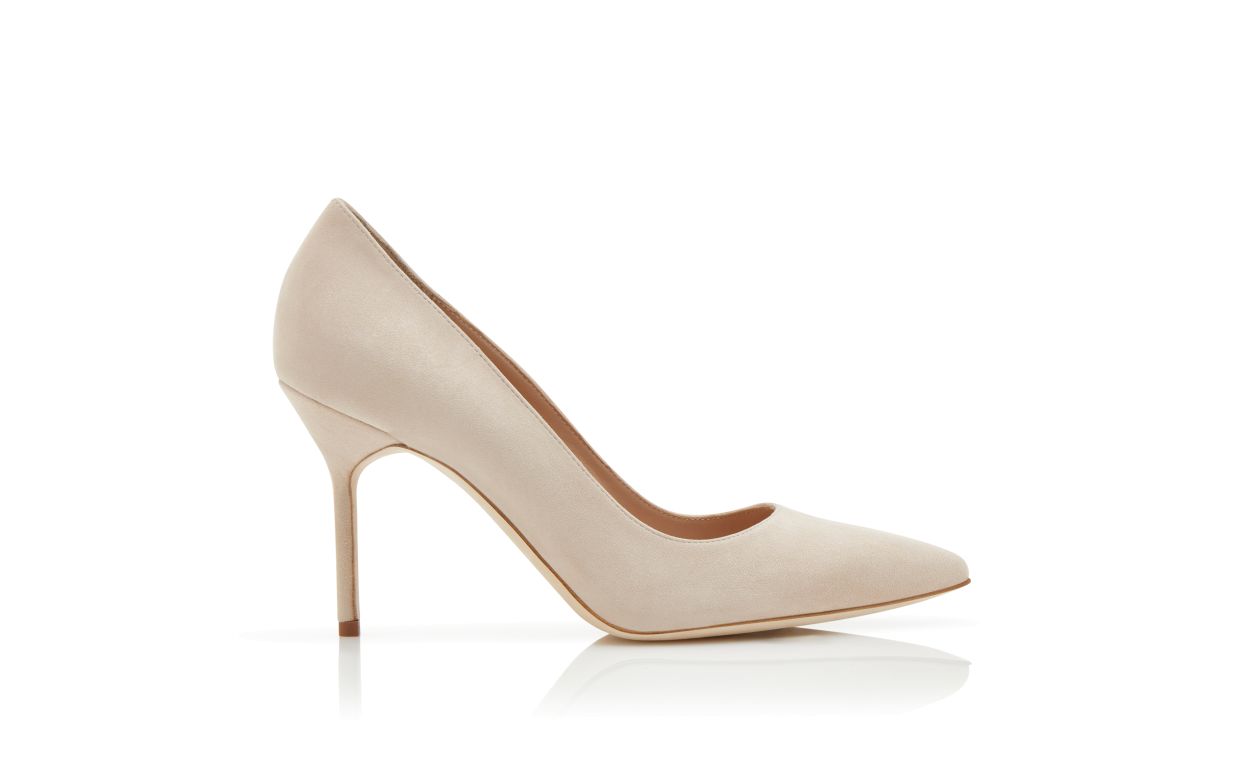 Zapatos de punta puntiaguda de ante beige claro
