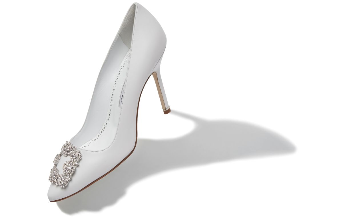 Zapatillas de cuero de becerro blanco con hebilla de joyería