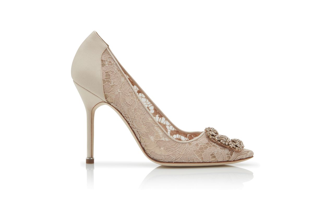 Zapatos de tacón con hebilla de joyería de encaje rosa champán